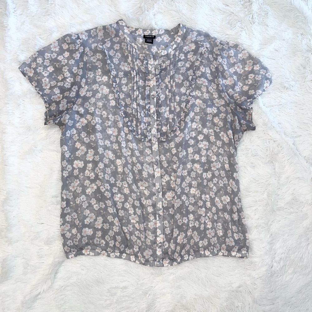 Torrid Floral Pastel Blouse - Size 3